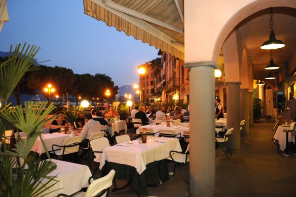 Hotel Albergo Moderno (Lovere)